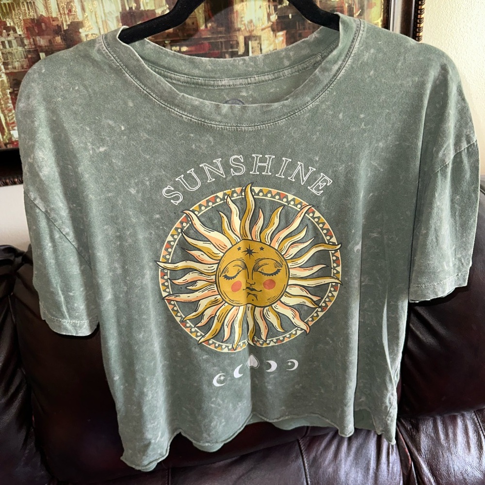 Social Club cropped t shirt size large